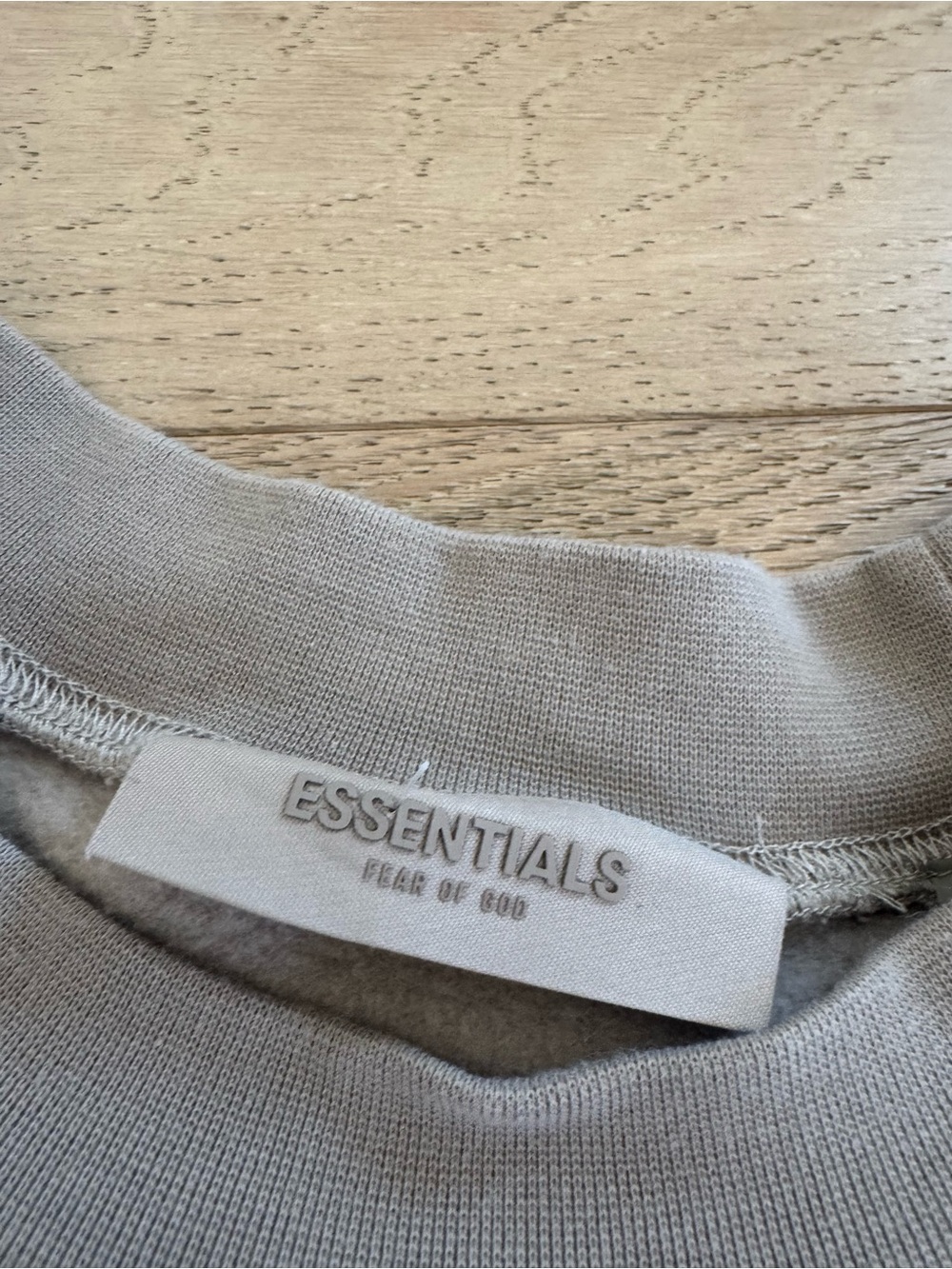 Fear of God Essentials Crewneck Sweatshirt - Taupe/Tan - Size XXL - Authentic - Picture 3 of 7